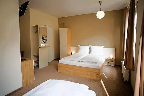Nu Wave Hotel Berlin - Digital Check-In 2025
