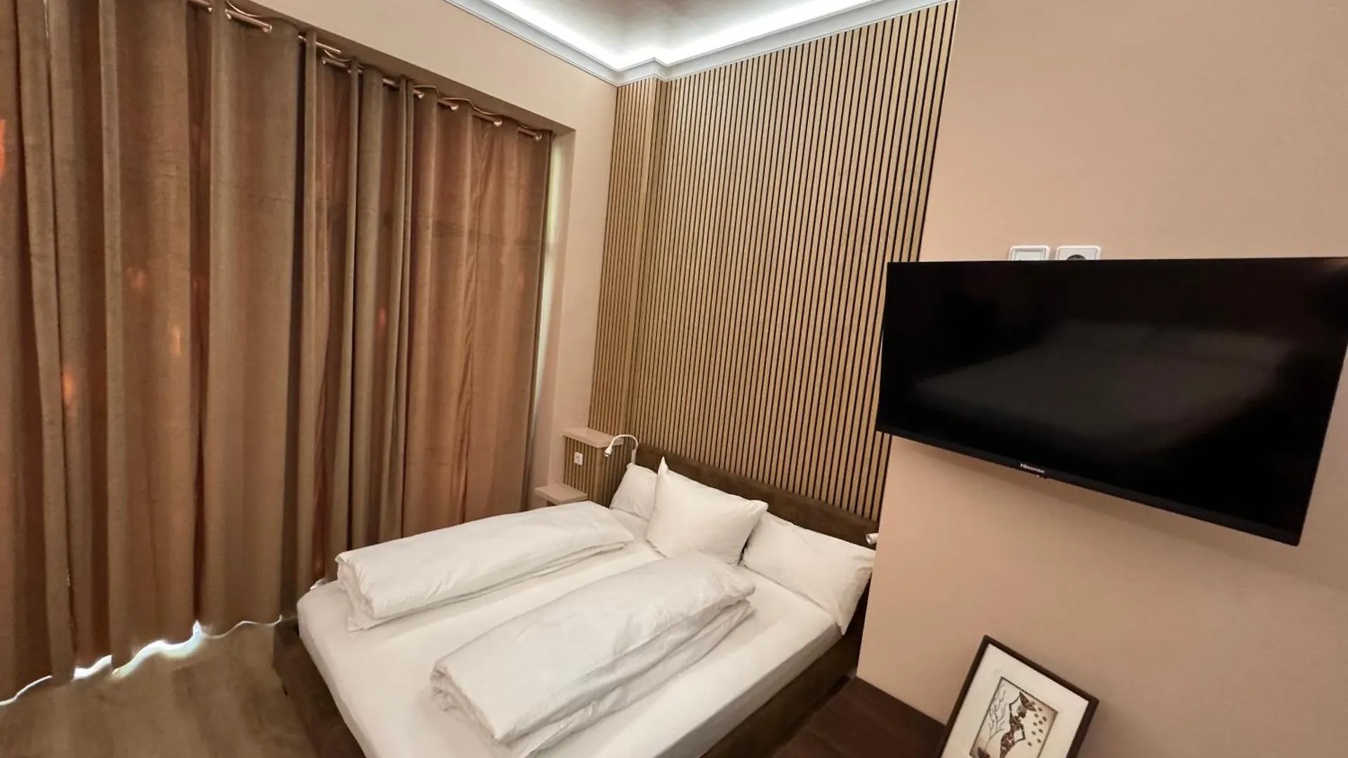 Nu Wave Hotel Berlin - Digital Check-In 2025 Germany