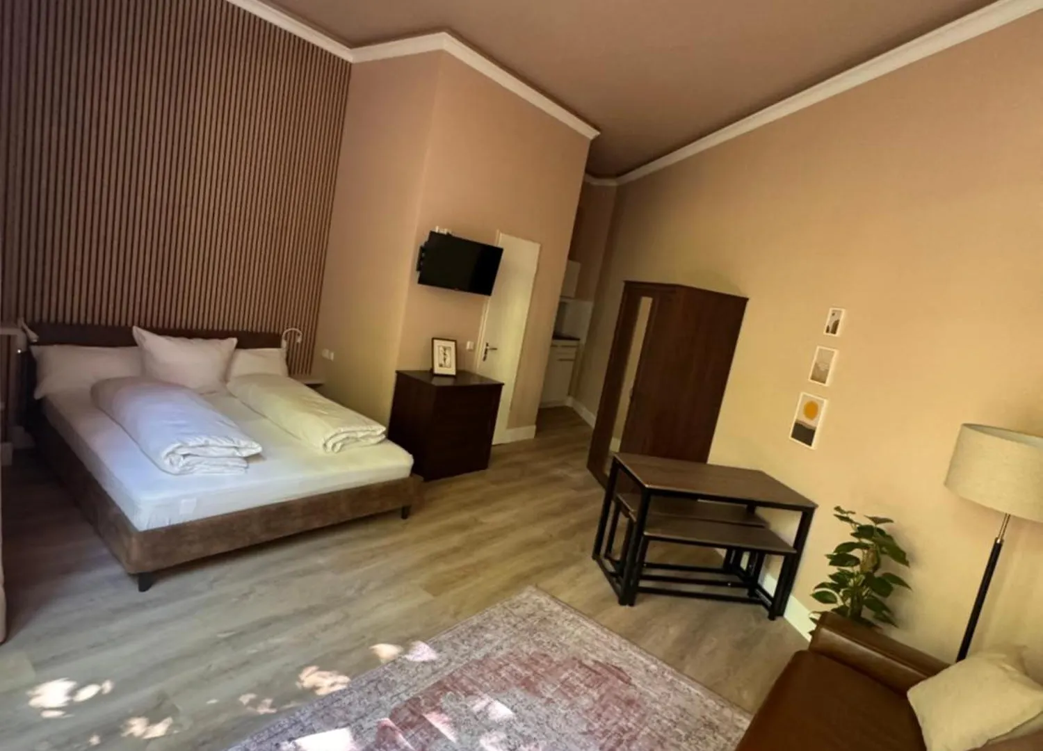Nu Wave Hotel Berlin - Digital Check-In 2025