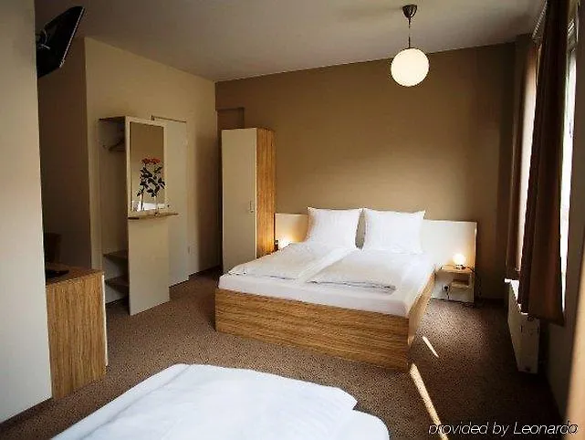 Nu Wave Hotel Berlin - Digital Check-In 2025
