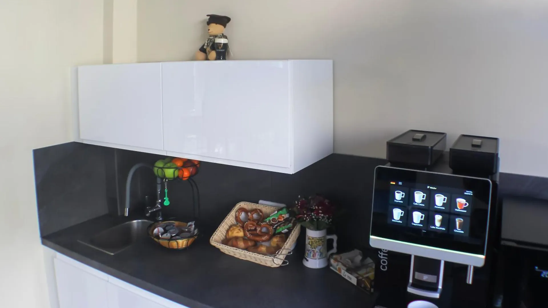 Nu Wave Hotel Berlin - Digital Check-In 2025 Germany